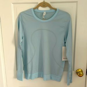 Lululemon Relaxed Long Sleeve - Never worn! 👕